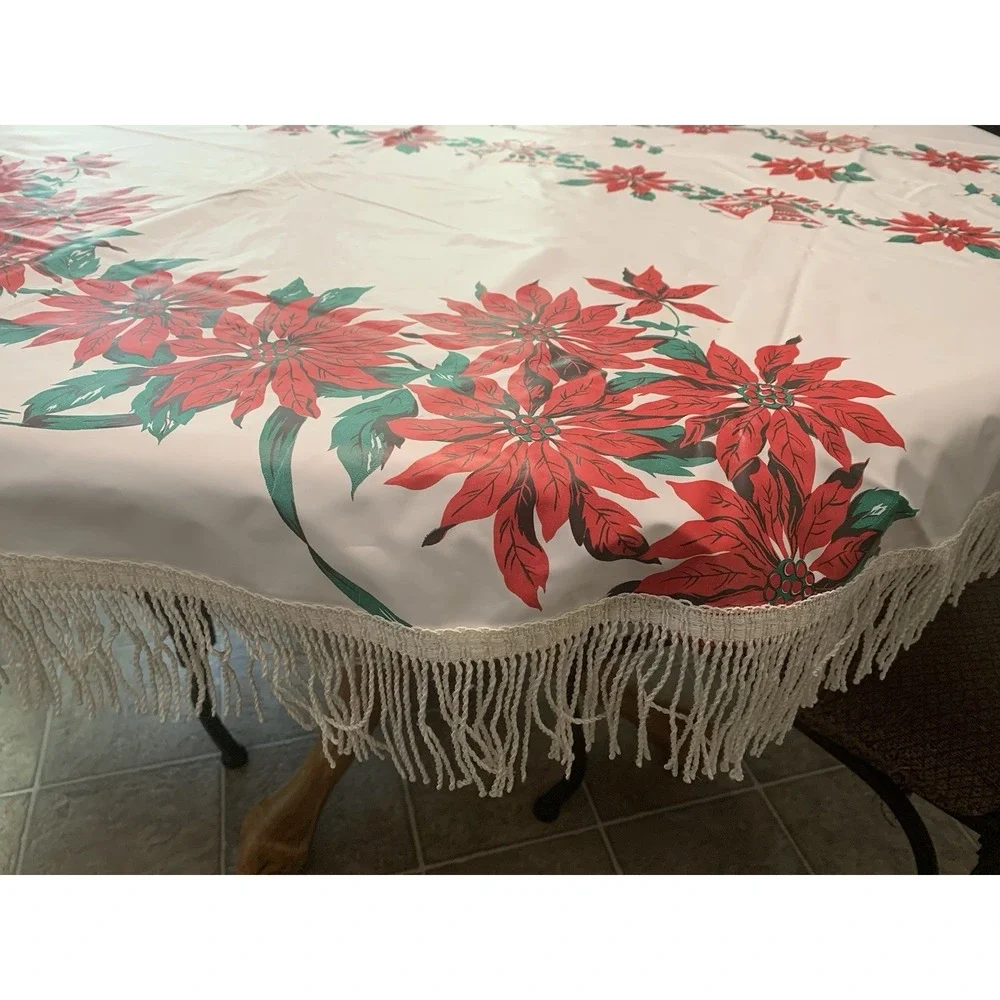 Vintage Christmas Vinyl Tablecloth ROUND 52